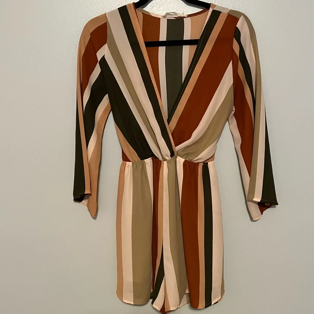 Lulu Lemon Stripped Romper - Picture 2 of 3